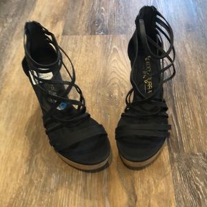 CLOSET CLOSING!☹️ Black strapped wedges! ♥️